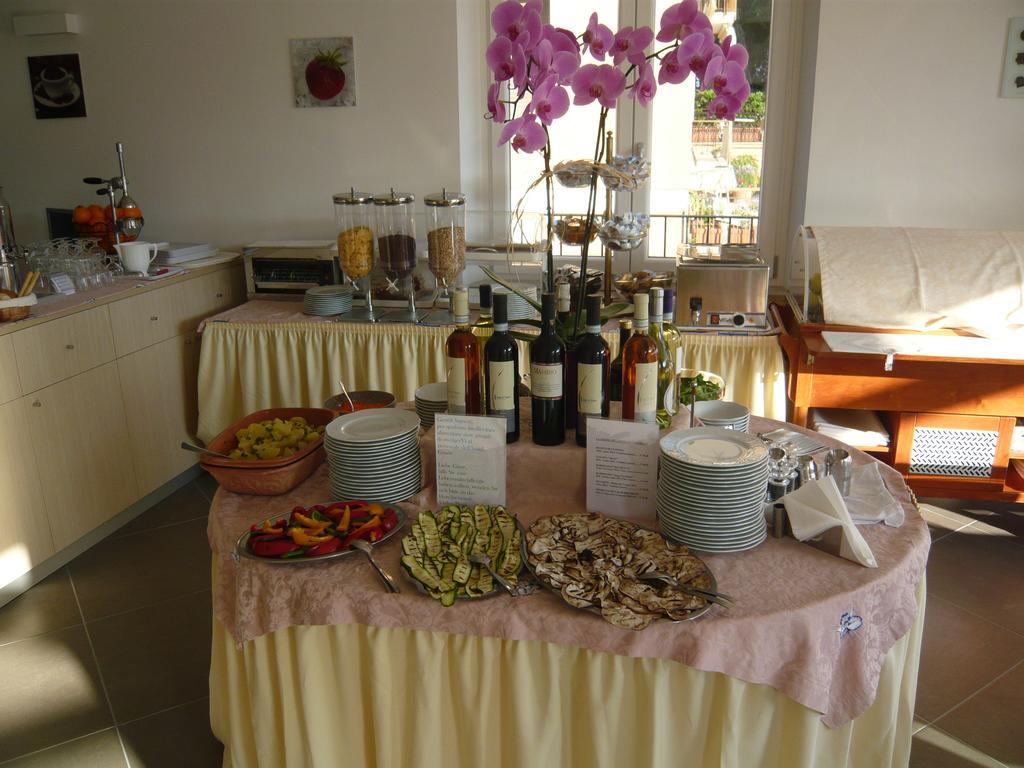 Hotel Orchidea Bardolino Exterior photo
